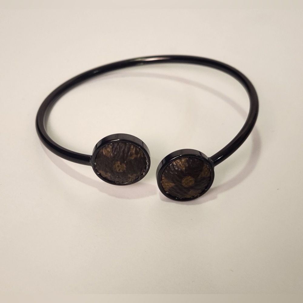 Louis Vuitton Brown Monogram Canvas Black Wrap Cuff Bracelet Clover Flower